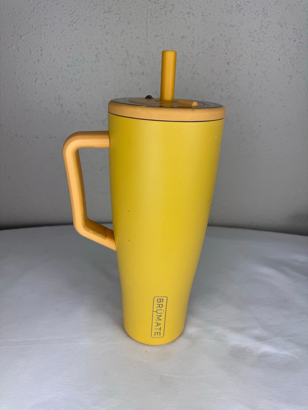 Brumate Turmeric 40 oz Tumbler